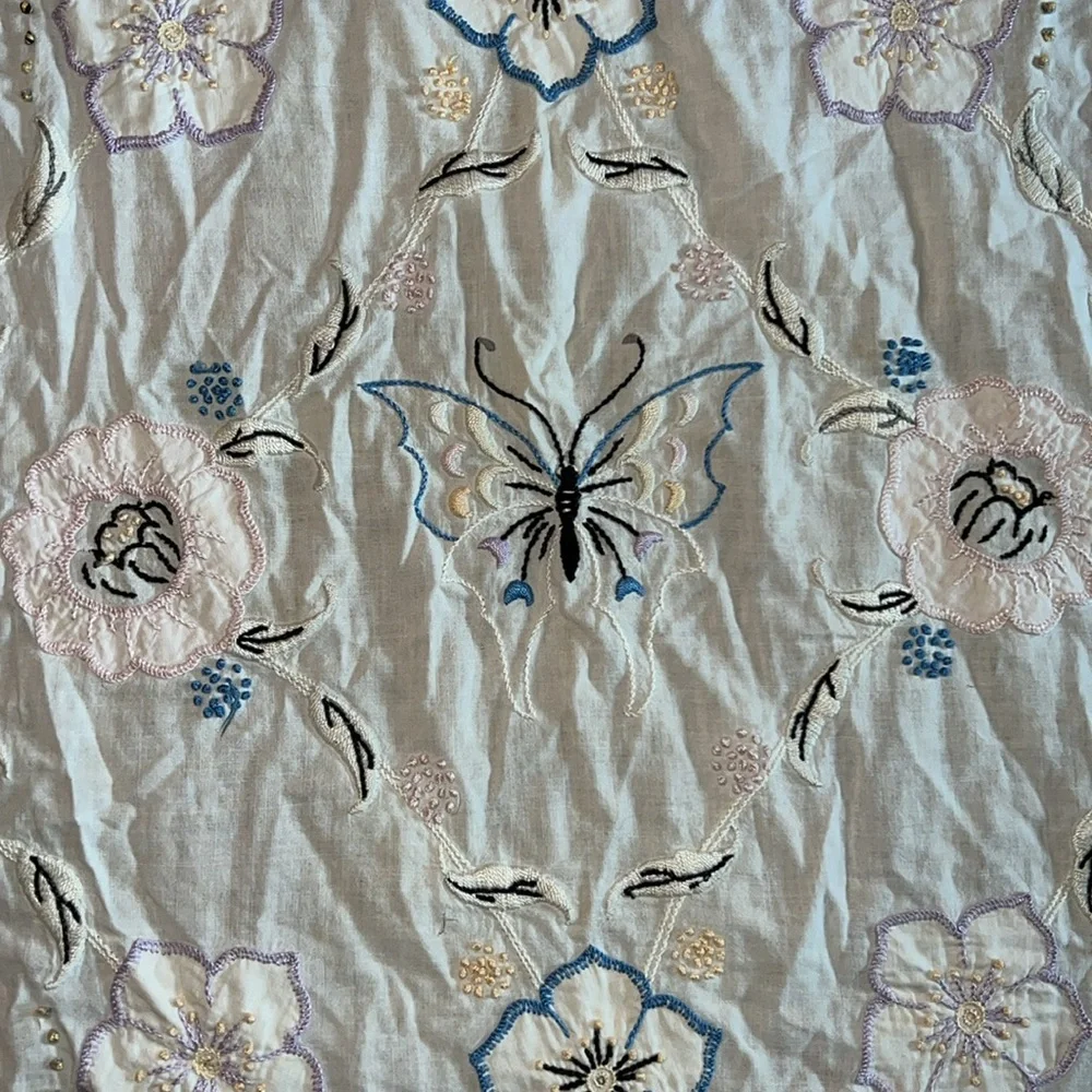 Antique embroidered Elegant coverlet or bedspread 90” x 72”